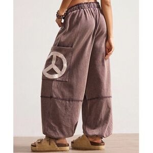 Solid Mineral Wash Peach Patchwork Pocket Stretchy Waist Jogger pants